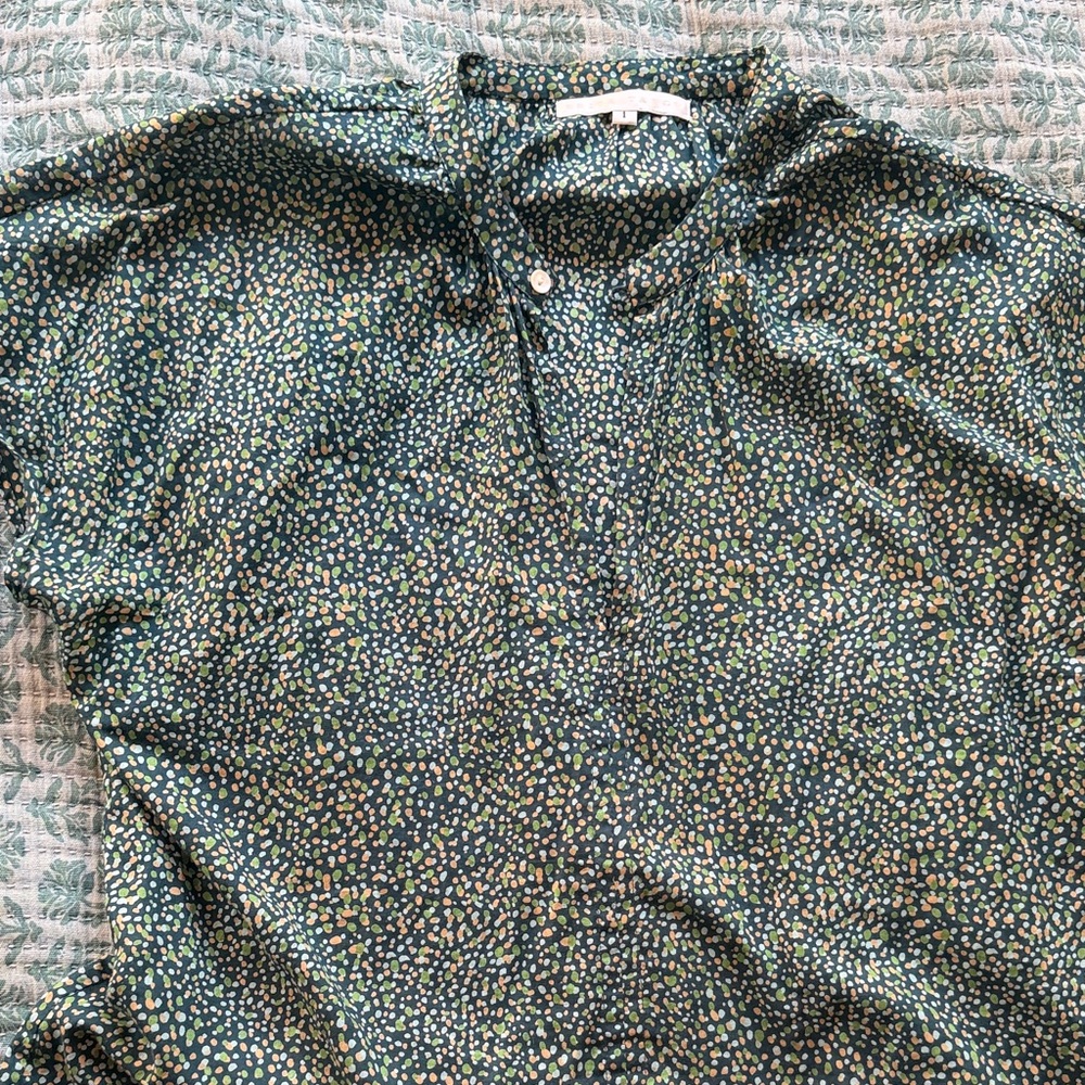 Elegant Green Patterned Blouse - image 2